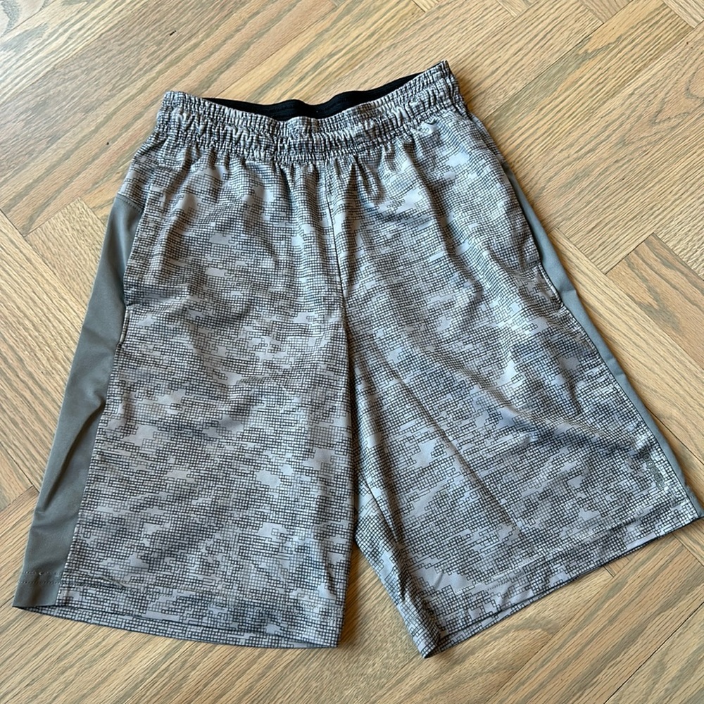 Boys Reebok Athletic Shorts, Size Small (8-10) in Grey